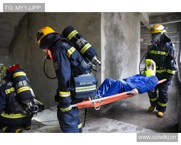 突发！某市居民楼发生火灾 数十人被困火海 消防紧急救援全力扑救